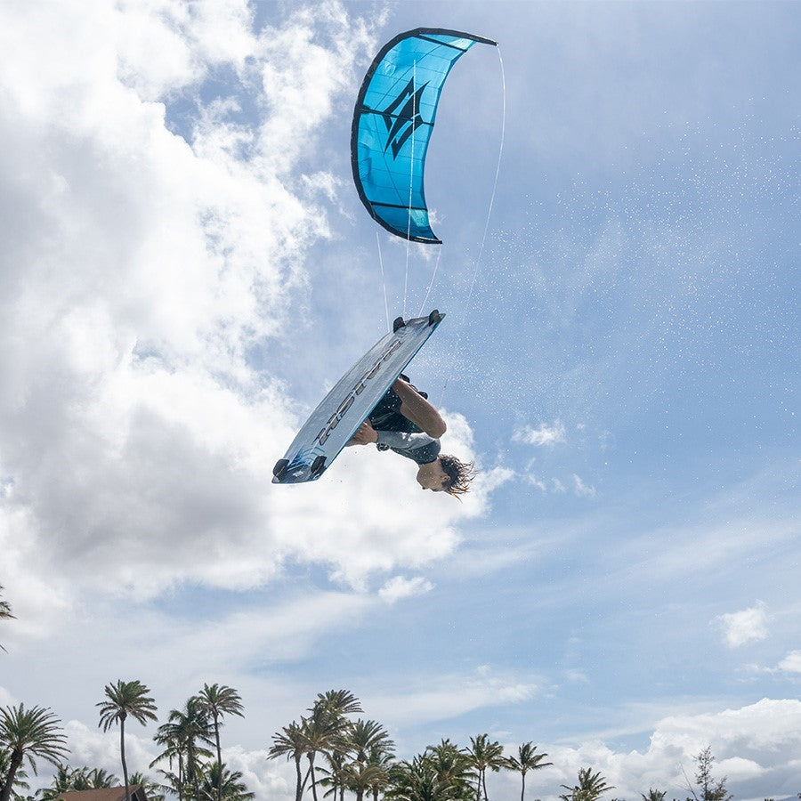  Naish 2024 Pivot Freeride / Wave Kite - 30% Off