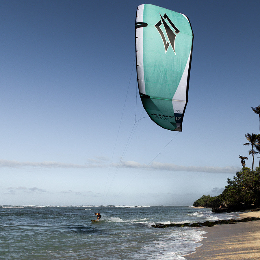  Naish 2025 Pivot LW - 17m Light Wind Freeride Kite - 25% Off
